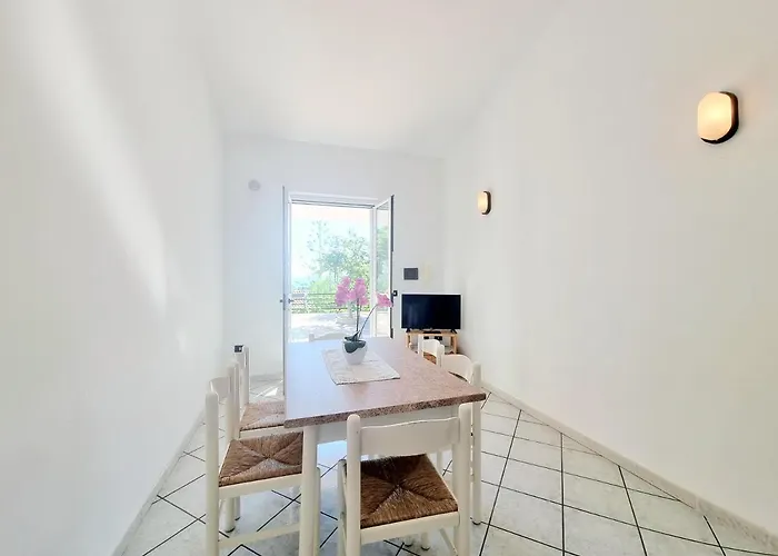 公寓 Carmela - A Pochi Passi Dal Mare 梵蒂冈角