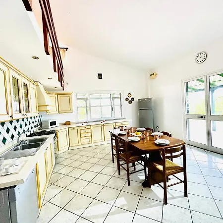 Carmela - A Pochi Passi Dal Mare